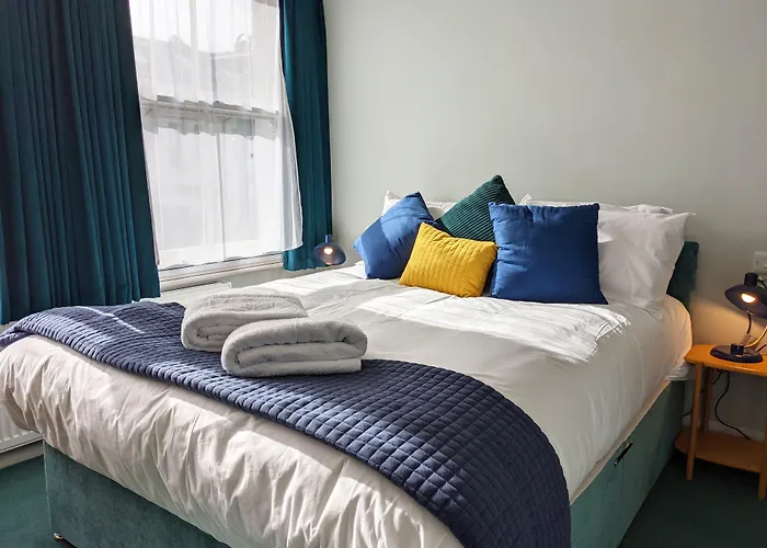 The Stirling Arms Pub & Rooms